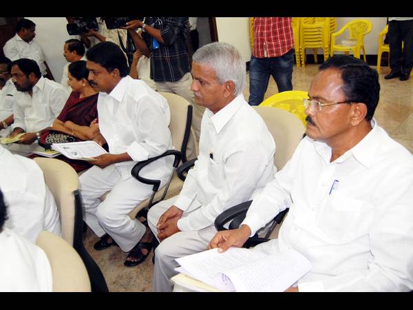 టీడీపీ పొలిట్ బ్యూరో