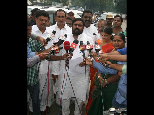  అంజన్‌కుమార్‌కి చంపేస్తామంటూ ఫోన్లు, ఫిర్యాదు