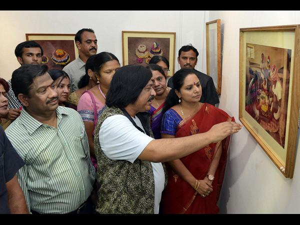 బతుకమ్మ చిత్ర ప్రదర్శన బతుకమ్మ చిత్ర ప్రదర్శన