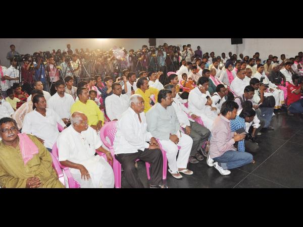 చేరికలు