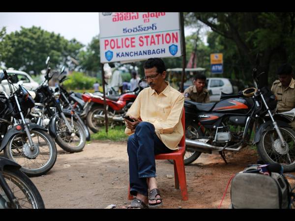 బందోబస్తు, అరెస్ట్