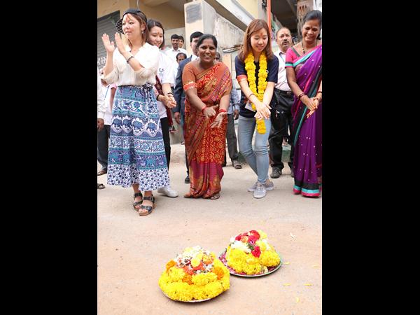 భారతీయ సంస్కృతి సంప్రదాయాలు గొప్పవన్న కొరియా ప్రతినిధుల బృందం భారతీయ సంస్కృతి సంప్రదాయాలు గొప్పవన్న కొరియా ప్రతినిధుల బృందం