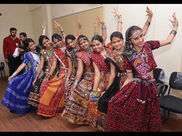 దాండియా