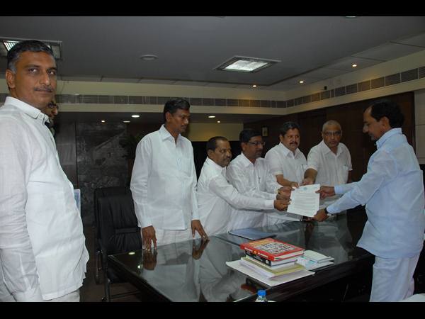 ఖమ్మం ఎమ్మెల్యేతో భేటీ