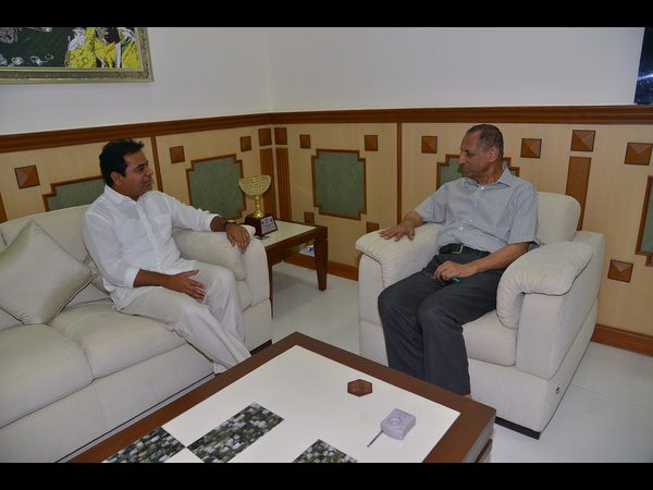 గవర్నర్ నరసింహాన్‌తో కేసీఆర్ భేటీ