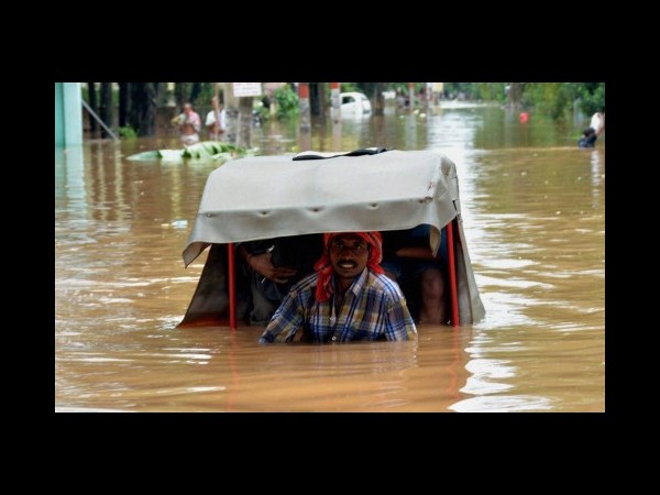 వరద కష్టాలు