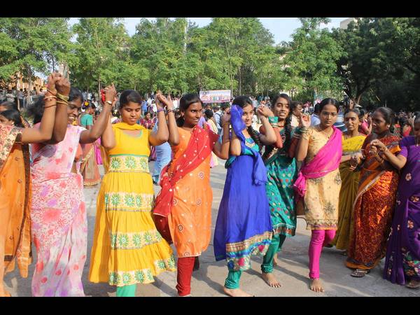  బతుకమ్మ