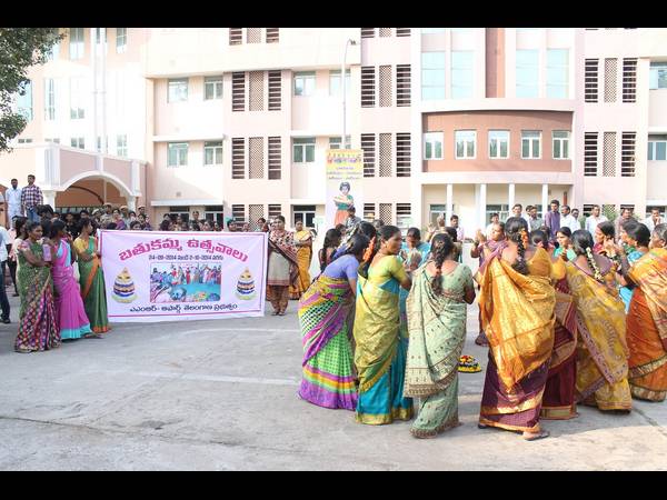  బతుకమ్మ