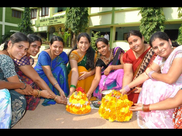 బతుకమ్మ వేడుకలు