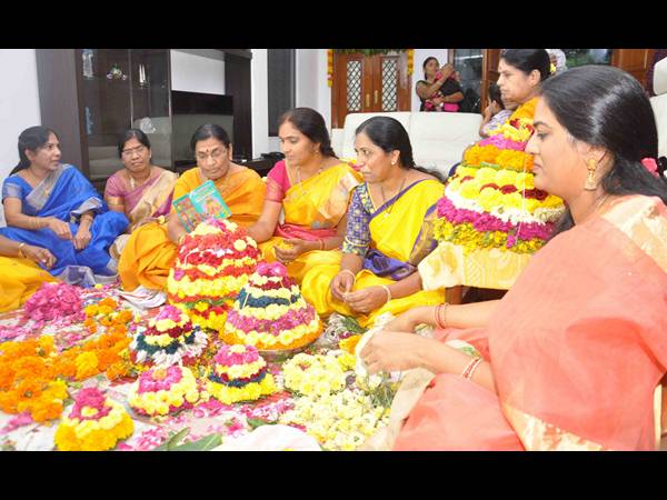 బతుకమ్మ వేడుకలు