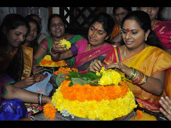 బతుకమ్మ వేడుకలు