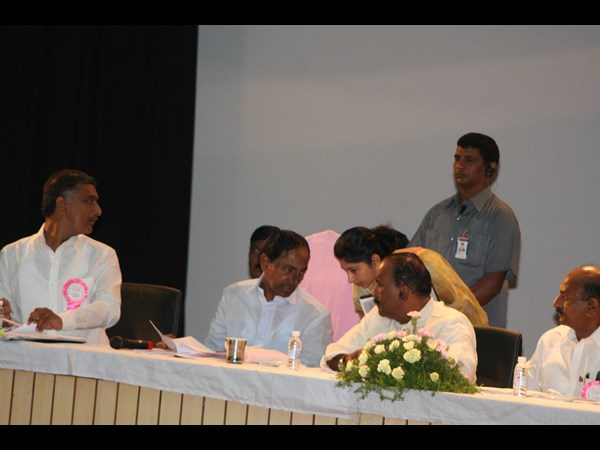 కేసీఆర్