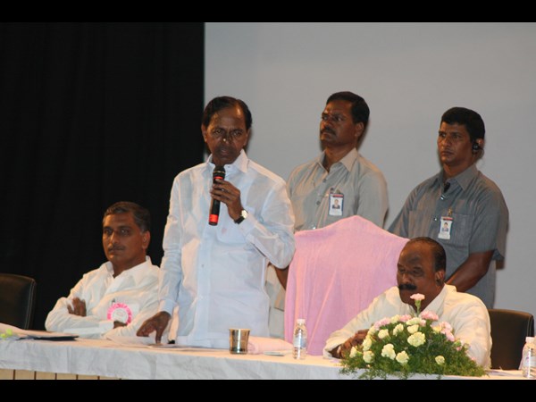 కేసీఆర్