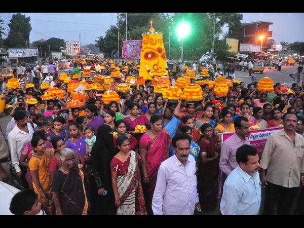 బతుకమ్మ