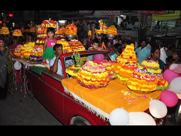 బతుకమ్మ