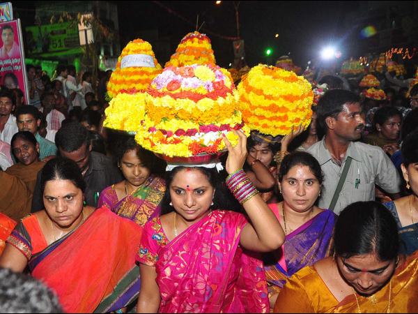 బతుకమ్మ