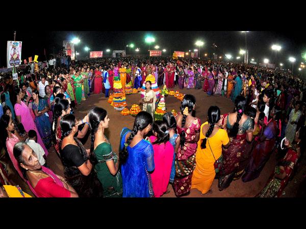 బతుకమ్మ