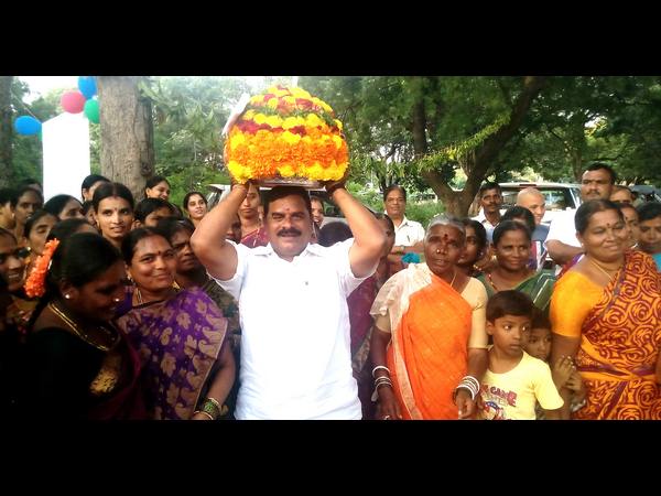 బతుకమ్మ