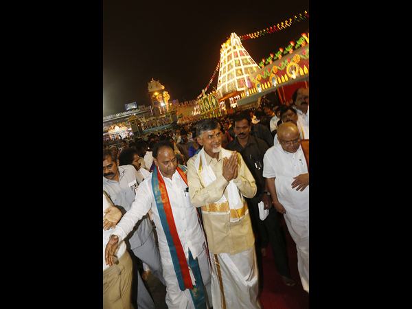 తిరుమలలో బాబు