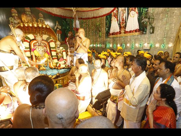 పట్టువస్త్రాల సమర్పణ