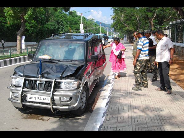 చంద్రబాబు వాహనం