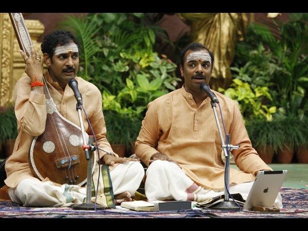  తిరుమల మాడవీధుల్లో చిన్న శేష వాహనంపై శ్రీవారు