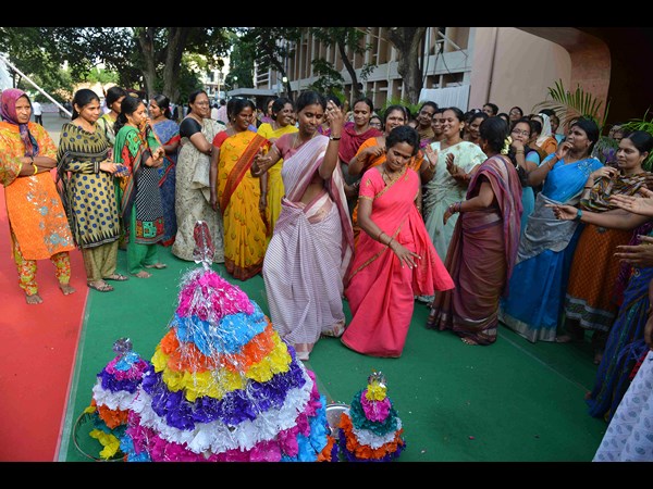 వజ్రాల తెలంగాణ సాధించే సంపద మనది: కేసీఆర్