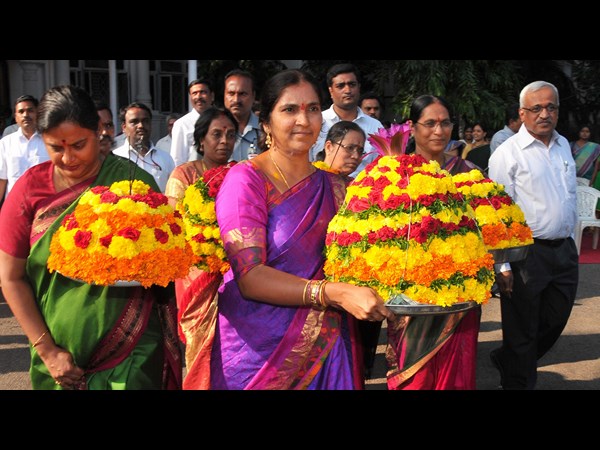 బతుకమ్మ