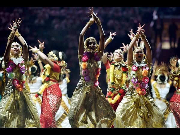 ఎన్నారైలకు ఆహ్వానం