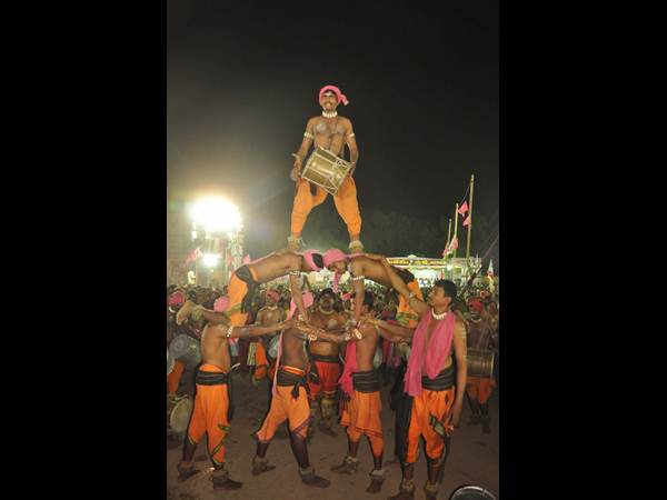 అబ్బురపర్చిన ప్రదర్శన