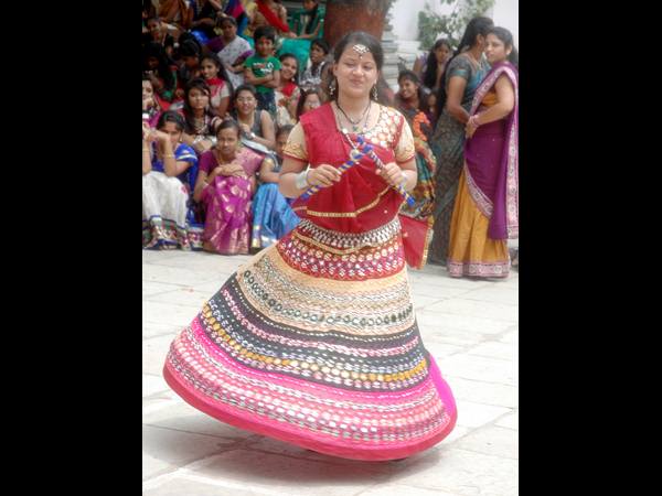 దాండియా సందడి దాండియా సందడి