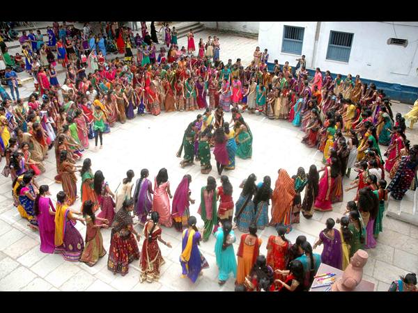 బతుకమ్మ సంబరం బతుకమ్మ సంబరం