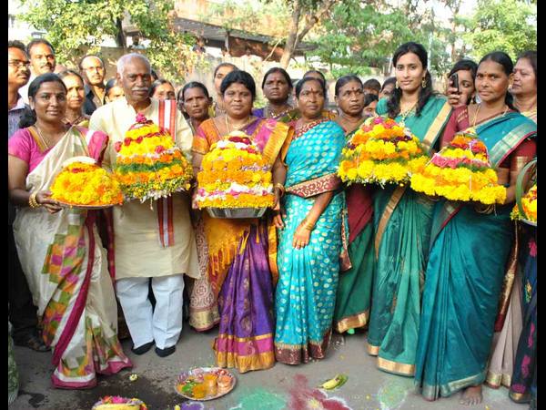 హెచ్ఎండిఏ వేడుకల్లో దత్తాత్రేయ హెచ్ఎండిఏ వేడుకల్లో దత్తాత్రేయ