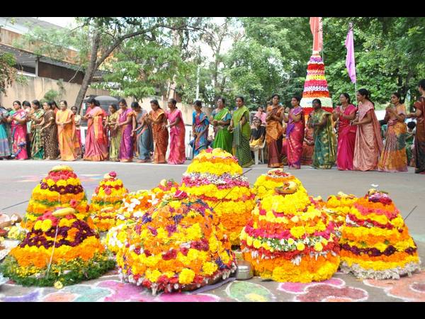 హెచ్ఎండిఏలో వేడుకలు హెచ్ఎండిఏలో వేడుకలు