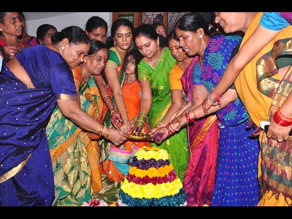 హరీష్ భార్య కూడా..