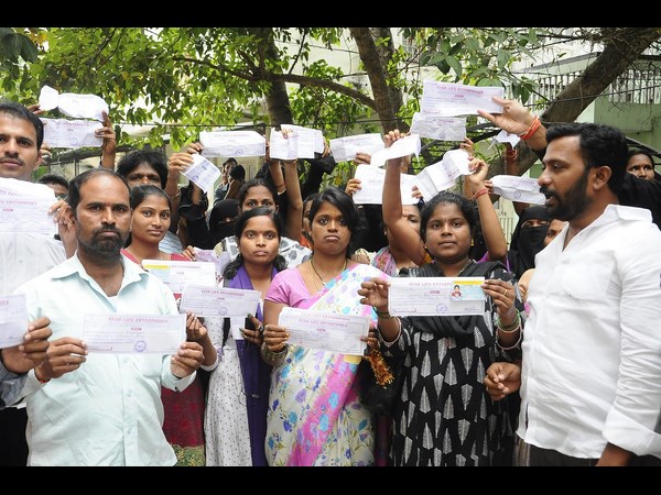 బోర్డు తిప్పేసిన స్టార్ లైఫ్