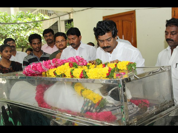 దళిత కవులకు చీకటి రోజు: డిప్యూటీ సిఎం