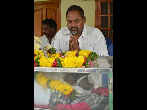 నారాయణమూర్తి నివాళి