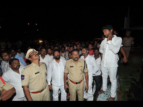 అర్థరాత్రి దాటిన తర్వాత కూడా..