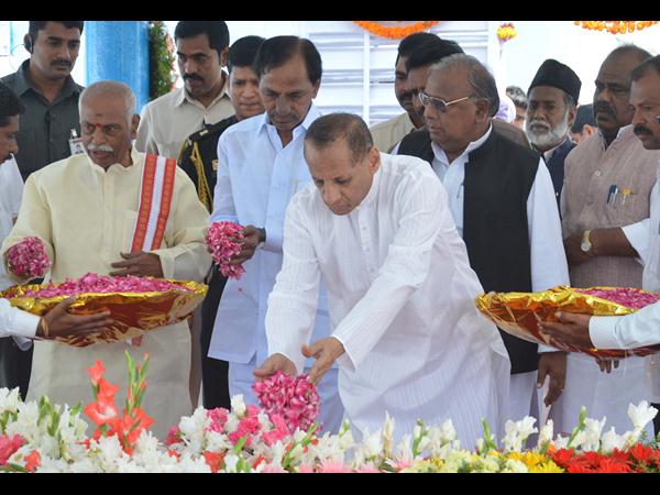 గవర్నర్ ఇలా..