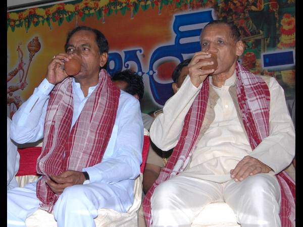  అలయ్ బలయ్