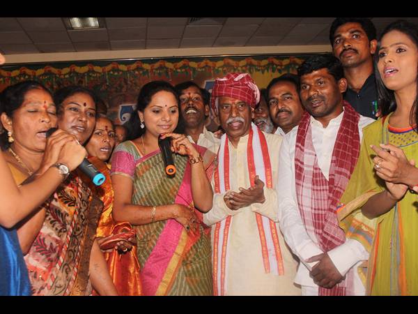 అలయ్ బలయ్