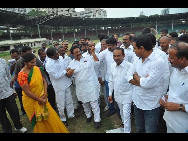 ఏర్పాట్ల పరిశీలన