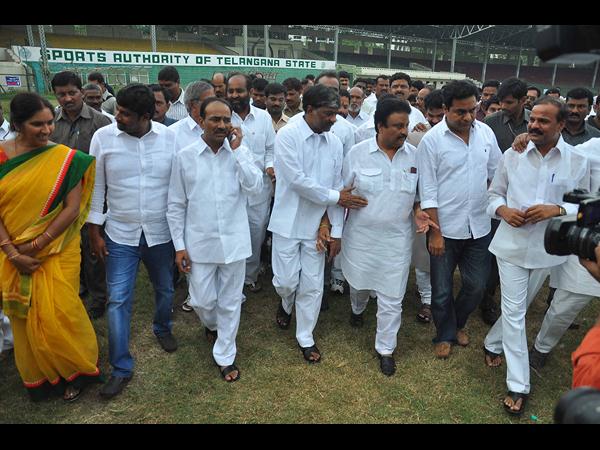 ఏర్పాట్ల పరిశీలన