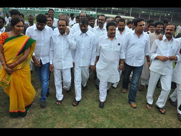 ఏర్పాట్ల పరిశీలన