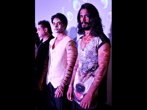  ర్యాంప్‌ వాక్‌తో కనువిందు చేసిన ముద్దుగుమ్మలు