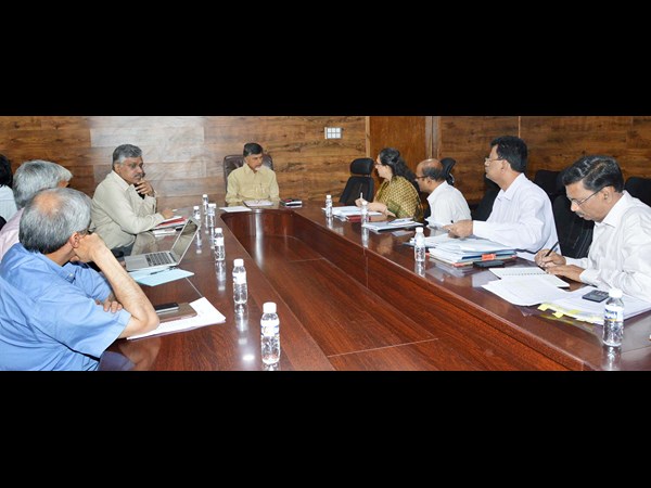  మహారాష్ట్రలో రోడ్డు ప్రమాదంలో 8 మంది కృష్ణా జిల్లా వాసుల మృతి