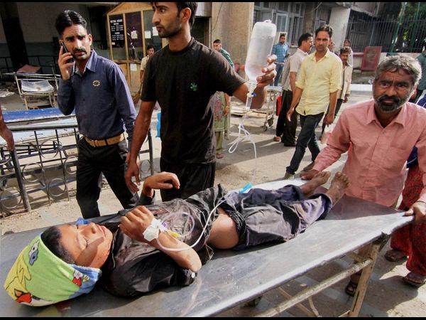  రాత్రిపూట దాడులకు పాల్పడుతున్న పాక్ సైన్యం 