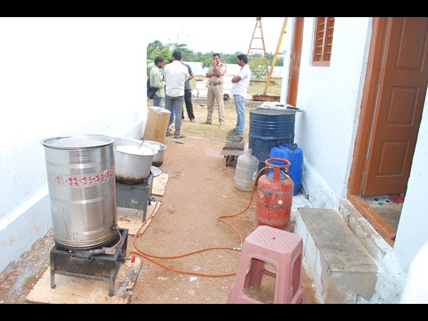  నకిలీ జండూబామ్ ముఠాను పట్టుకున్నఎస్‌వోటీ పోలీసులు