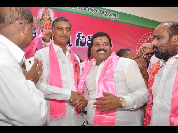 చేరికలు